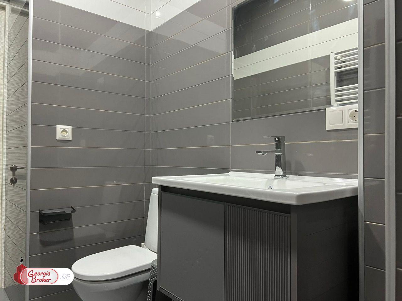 იყიდება ახალი გარემონტებული 4 ოთახიანი ბინა